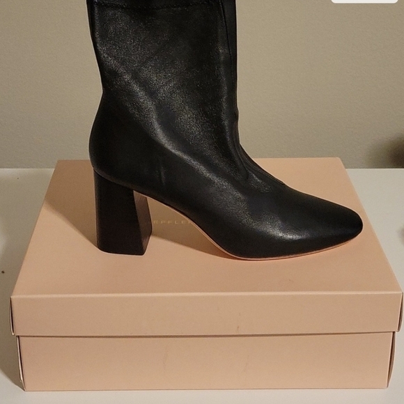 Black Leather Women's Boots - Picture 4 of 4